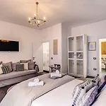 Aweshomeitaly - Hanging Gardens 3*