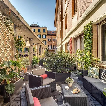 Aweshomeitaly - Hanging Gardens 3* Pisa